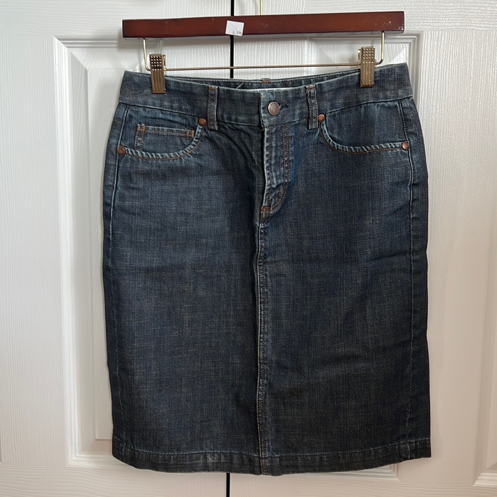 Express skirt, size 4 Alfani petite size 6 petite hundred percent linen